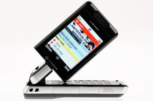 سعر و مواصفات Sharp 903