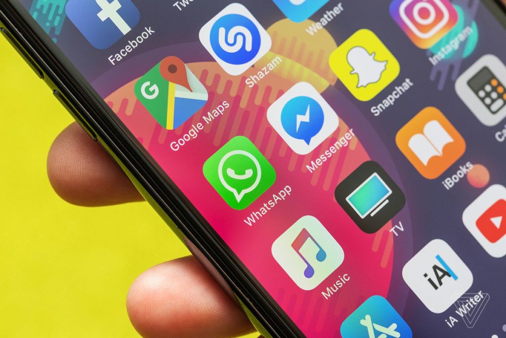 ميزة جديدة لمستخدمي تطبيق الواتساب على IOS !