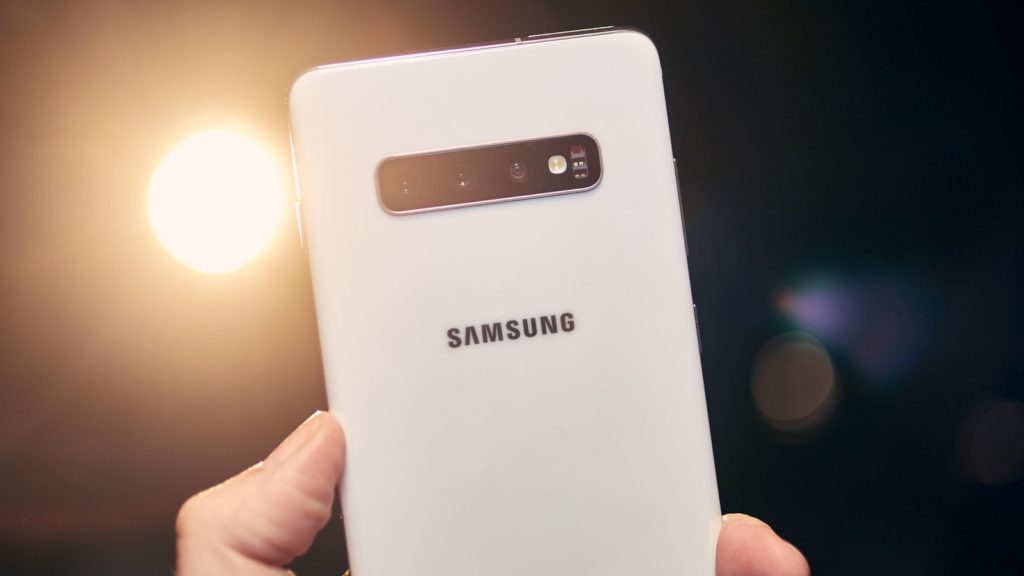 سامسونج جالاكسي S10+ يٌنافس كاميرا هواوي ميت 20Pro ! سامسونج جالاكسي S10+ يٌنافس كاميرا هواوي ميت 20Pro !