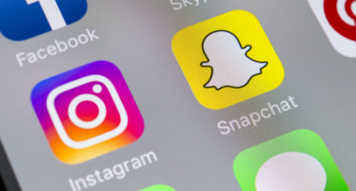 فيسبوك تعمل على تطبيق منافس لسناب شات