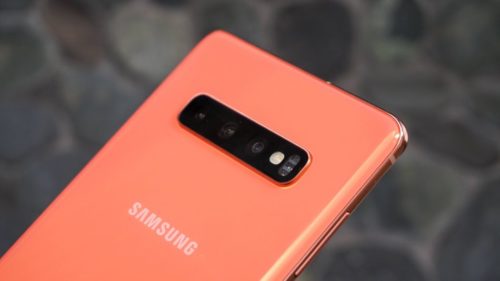 سلسلة Samsung Galaxy S10 تحصل على تحديث جديد يشمل ميزات كاميرا Note 10 وميزة DeX for PC