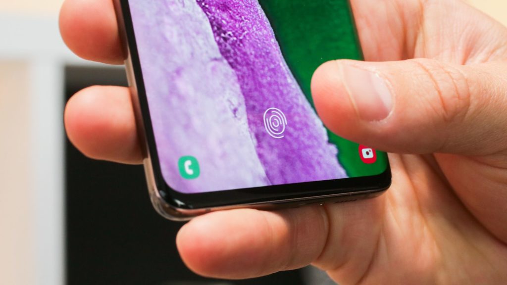 مشاكل في قارئ بصمة Galaxy S10 فوق الصوتي، وسامسونج تؤكد وتعد بالحل