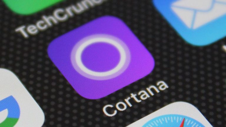 مايكروسوفت تنهي عمل المساعد الشخصي Cortana على أجهزة الموبايل !