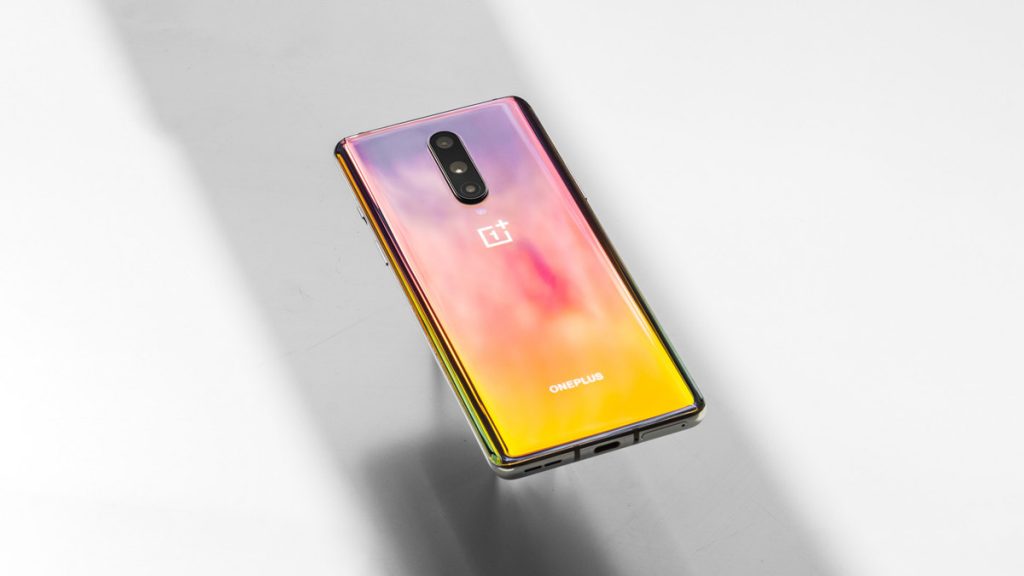 مراجعة OnePlus 8 … منافس جيد لهواتف الفئة العليا