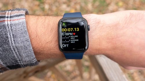 كيف يمكنك قراءة تقارير اللياقة الصحية السابقة الخاصّة بساعة Apple Watch؟