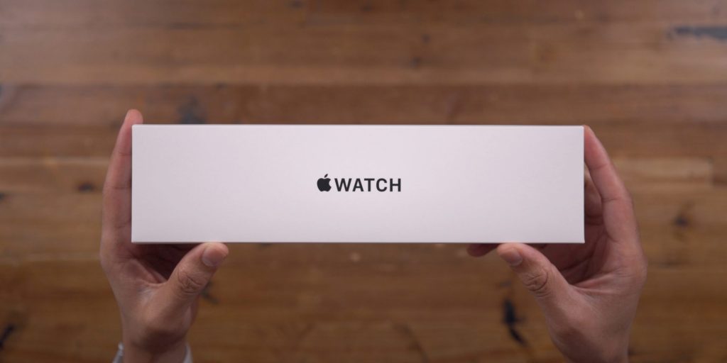 أيهما أفضل Apple Watch Series 6 أو Apple Watch SE .. مقارنة التصميم الأداء الميزات