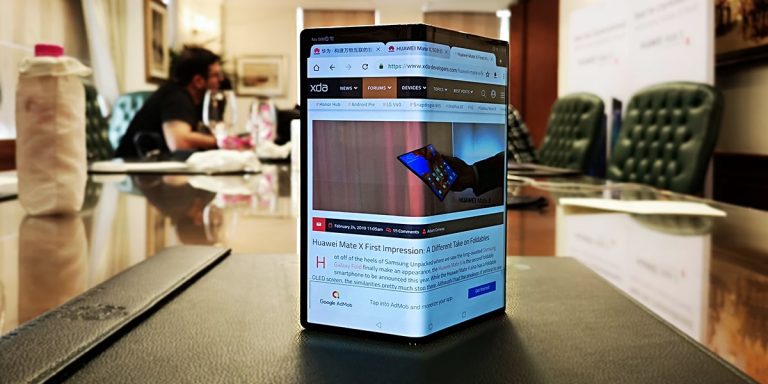 Google ستشارك في لعبة الهواتف القابلة للطي وهاتف جديد ربما يصل إلى الأسواق مع نهاية العام!