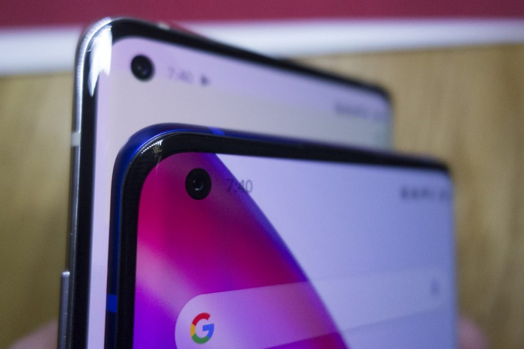 جميع الشركات تبحث عن مكان لإخفاء الكاميرا الأمامية.. فأين قرّرت OnePlus وضع الكاميرا الأمامية في تصاميمها القادمة؟