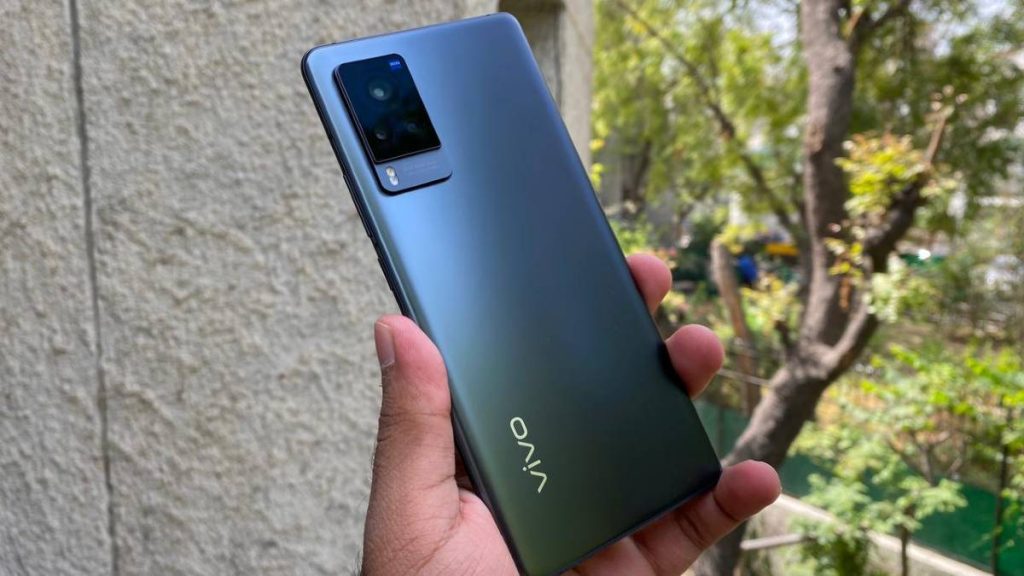 أولى الانطباعات على سلسلة Vivo X60 الجديدة .. هواتف مميّزة بمواصفات مثيرة للانتباه! أولى الانطباعات على سلسلة Vivo X60 الجديدة .. هواتف مميّزة بمواصفات مثيرة للانتباه!