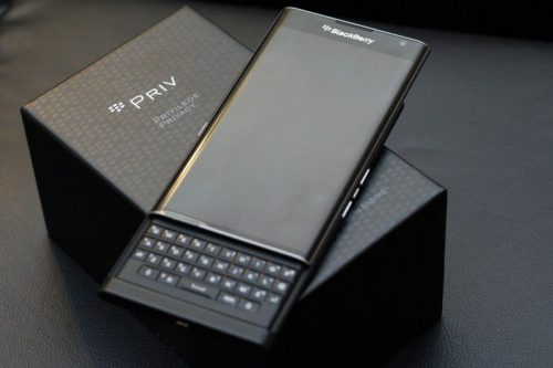 في محاولة لإنعاش العلامة التجارية وإعادتها إلى سابق عهدها.. هاتف جديد من BlackBerry قريباً