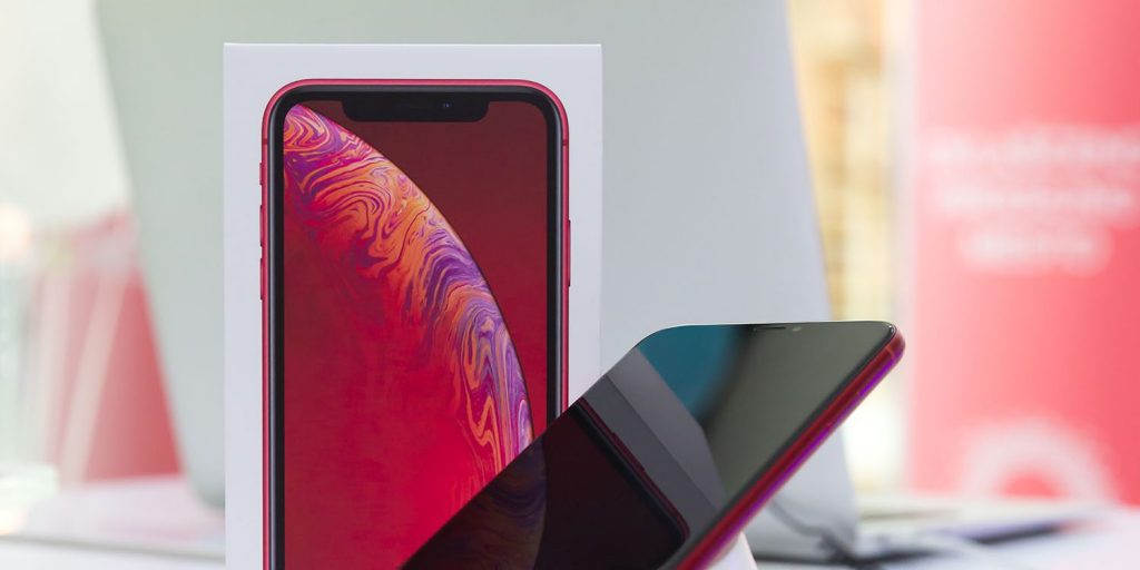 Apple تساهم في تمويل أعمال شركة Corning وذلك بهدف الحصول على زجاج أمتن وتقنيات أفضل