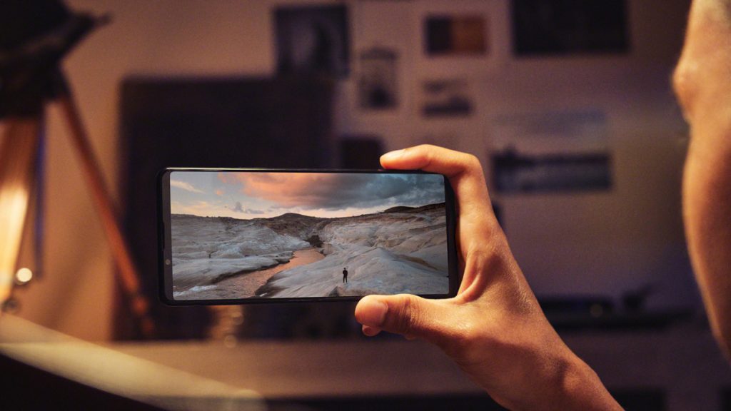 مراجعة Sony Xperia 1 III مواصفات رائدة مقابل سعر مرتفع .. فهل يستحق ؟