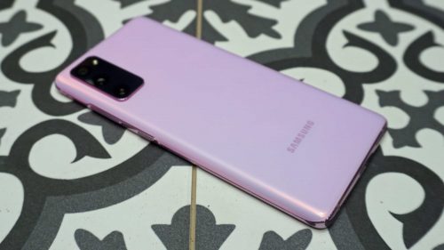 نشرت الصورة وقامت بحذفها على الفور .. Samsung تقوم بإفساد مفاجأة S21 FE