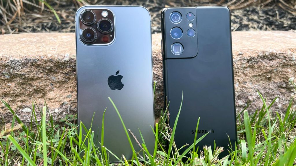 نقص الشرائح عالمياً يبدو أنه أثرعلى Samsung أكثر بكثير من Apple !