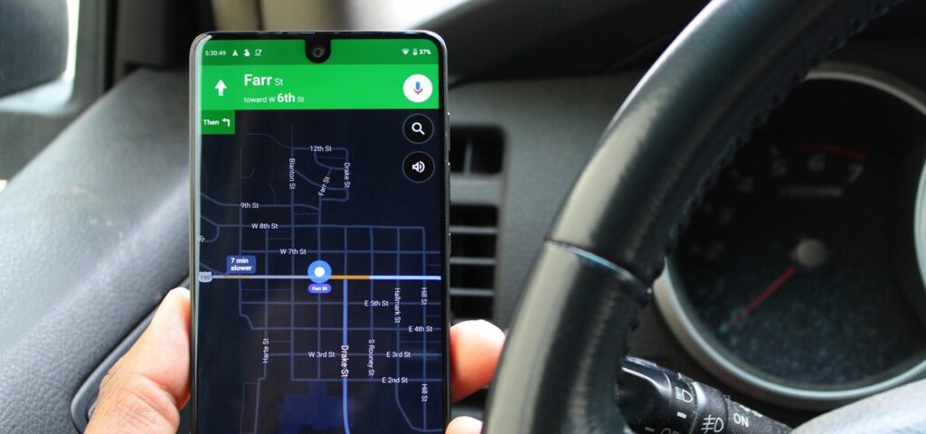 كيف تقوم بتفعيل الوضع المظلم Dark Mode لتطبيق خرائط جوجل على هواتف iPhone ؟