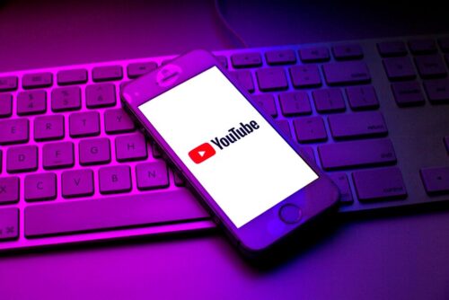 المؤسّس المشارك في YouTube ينتقد سياسة الشركة الجديدة التي تصادر حق المستخدمين في التعبير عن آرائهم!
