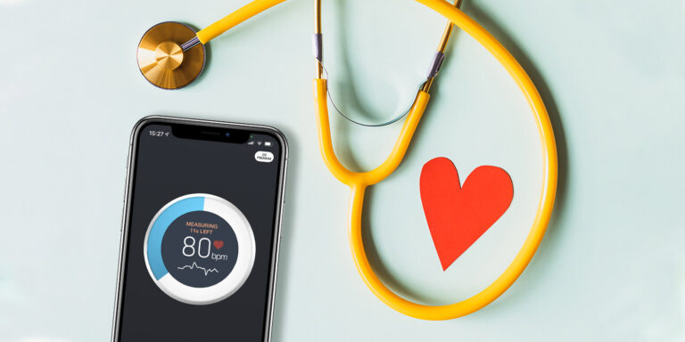 كيف تقيس معدّل ضربات القلب على هواتف Android و iOS دون الحاجة لشراء ساعة ذكية باهظة الثمن؟
