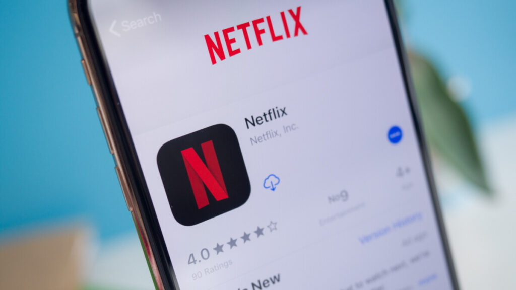 Netflix تستبق الحدث وتسرق الأضواء من Samsung وتعلن عن دعم التطبيق لهواتف Samsung Galaxy S22 القادمة!