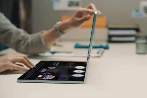 Samsung تحصل على براءة اختراع جديدة لحاسب قابل للطي من أكثر من جهة!