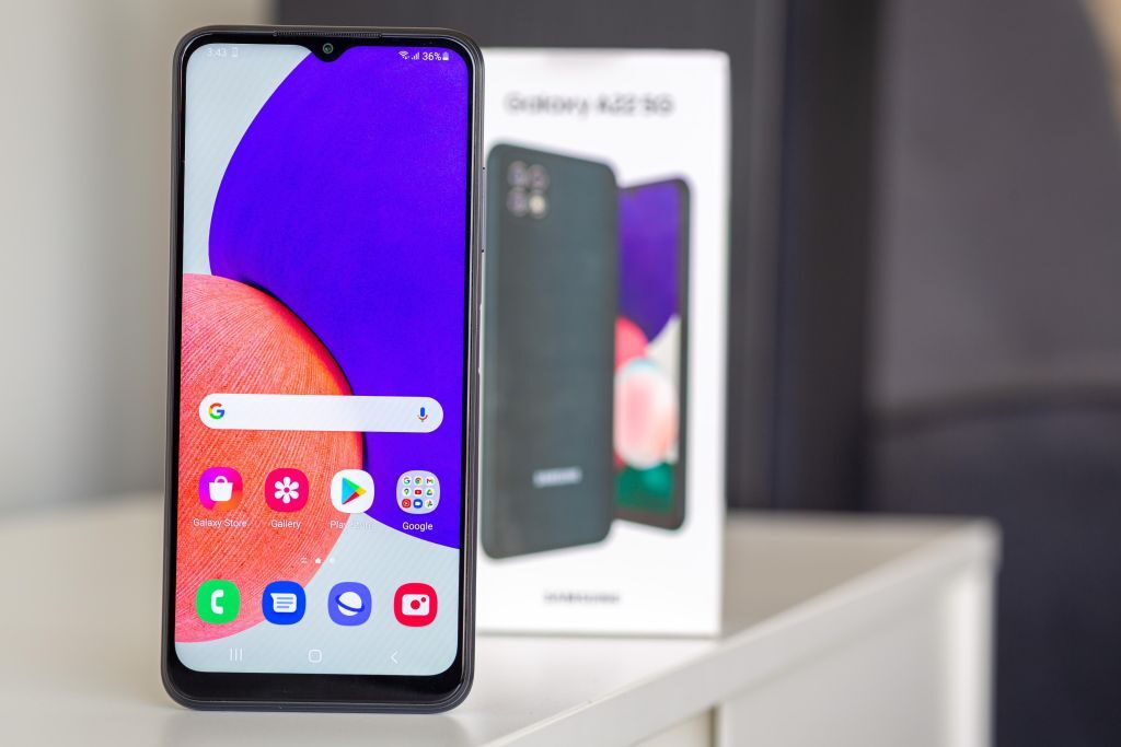 مراجعة الهاتف Galaxy A22 5G …  تصميم متين وتفاوت في بقية المجالات