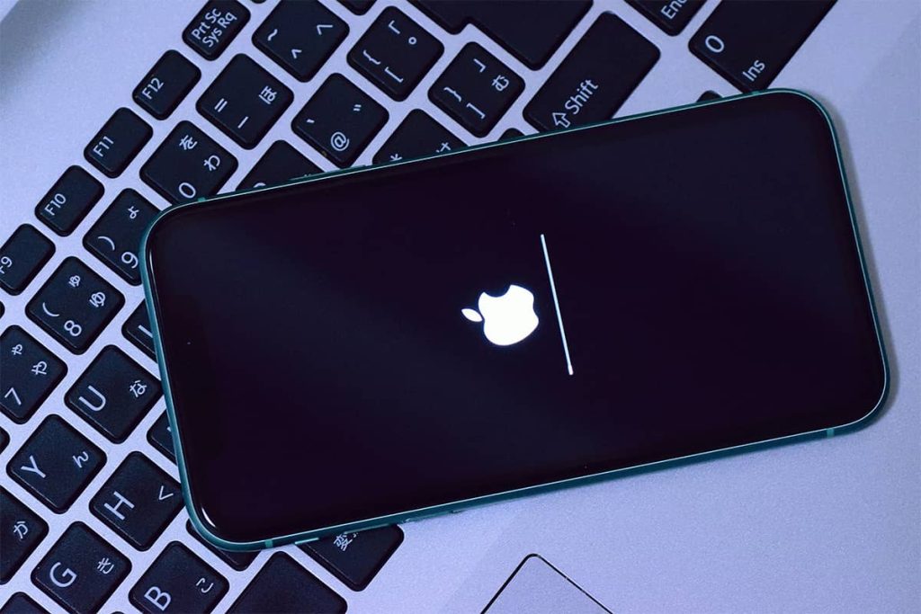Apple تسمح لك بإزالة المزيد من التطبيقات الأساسية المُثَبّتة مسبقًا برفقة النسخة الجديدة من نظام التشغيل iOS 16