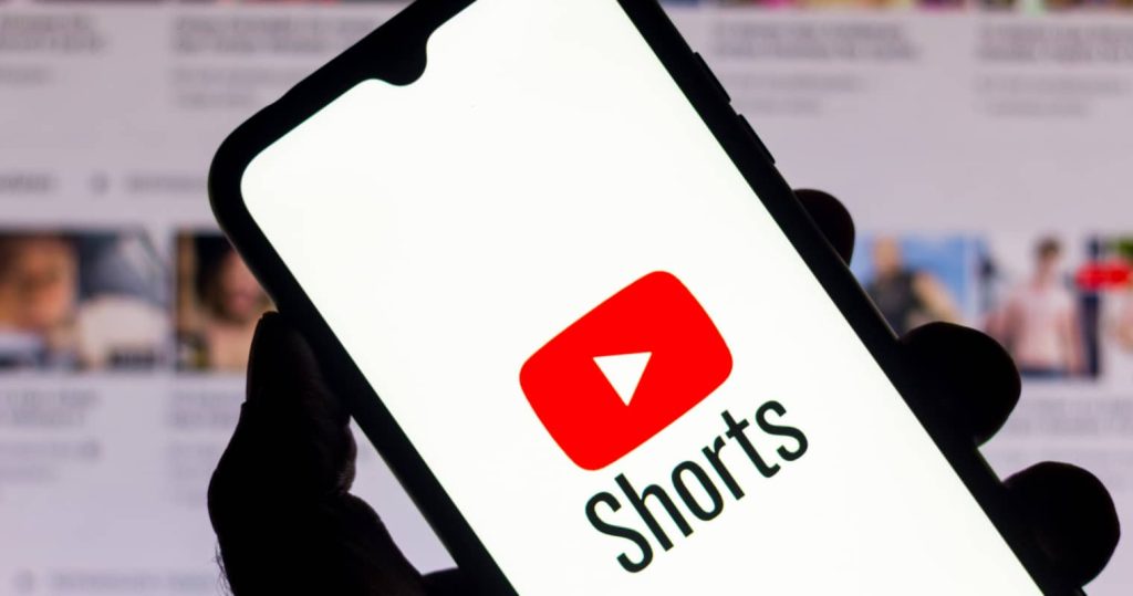 مع 30 مليار مشاهدة يوميًا.. هل ستتفوّق خدمة YouTube Shorts على تطبيق TikTok الشهير؟ مع 30 مليار مشاهدة يوميًا.. هل ستتفوّق خدمة YouTube Shorts على تطبيق TikTok الشهير؟