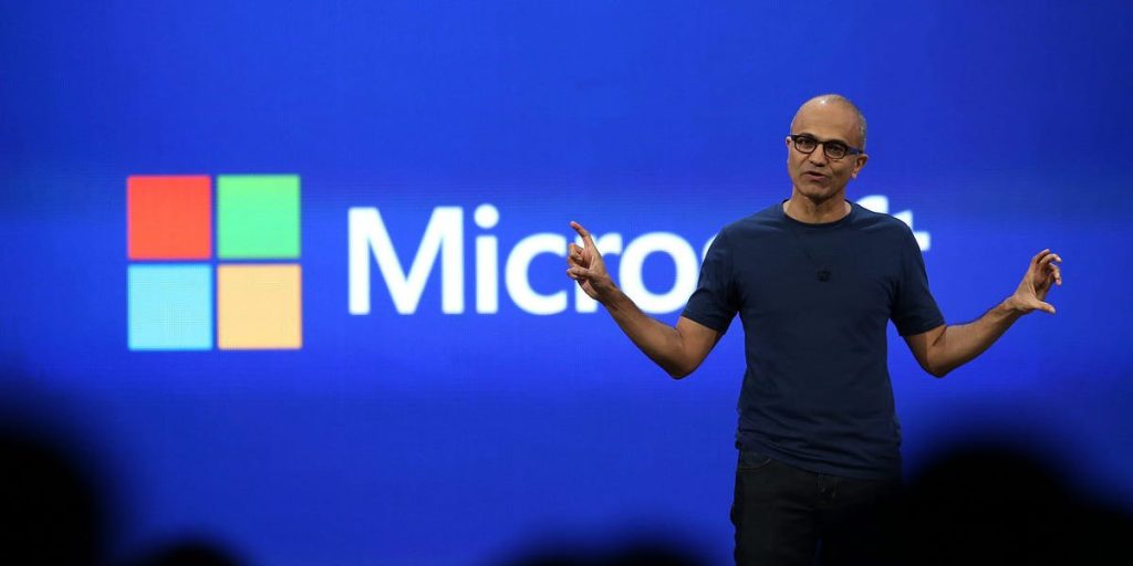بعد أن تمسّكت بها لسنوات طويلة.. Microsoft تستعد لإجراء بعض التغييرات الجذرية على سياسات العمل المتبعة لديها! بعد أن تمسّكت بها لسنوات طويلة.. Microsoft تستعد لإجراء بعض التغييرات الجذرية على سياسات العمل المتبعة لديها!