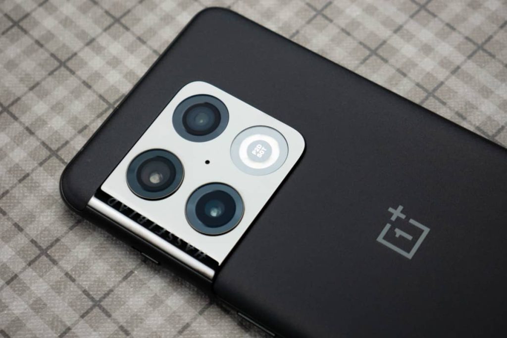 مواصفات مميّزة بسعر مناسب… ما هي أبرز ميّزات الهاتف المنتظر OnePlus 10T؟