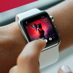 لقد أصبح ذلك متاحًا بالفعل… كيف يمكنك مشاهدة مقاطع الفيديو الخاصّة بتطبيق YouTube على ساعتك الذكية Apple Watch؟