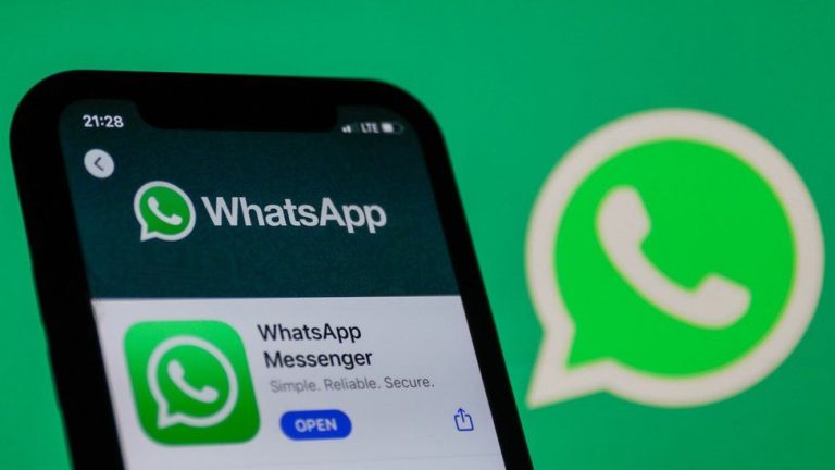 كيف يمكن تثبيت المحادثات في أعلى القائمة داخل تطبيق WhatsApp؟