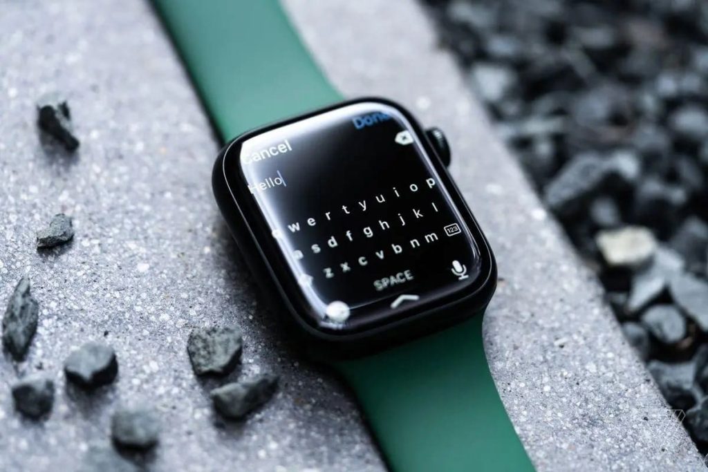 ساعة رياضية بالكامل ولكنّها أغلى ثمنًا… تعرّفوا على ساعة Apple الرياضية الجديدة!