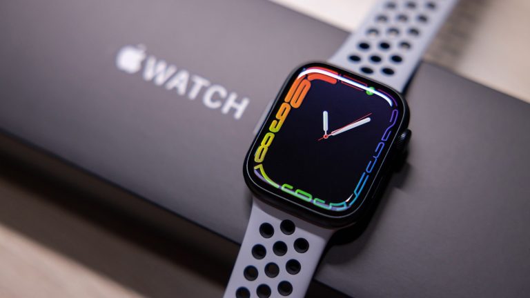 كيف تحدّث نظام سوفتوير ساعة Apple Watch بشكل سريع وآمن؟