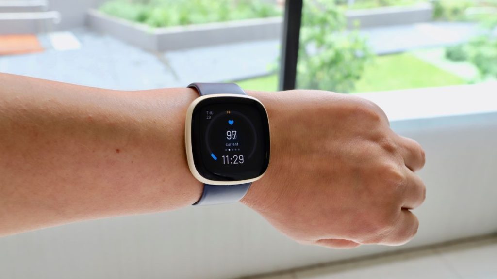 ساعة Fitbit ستحصل على نظام WearOS هذا العام… هل ستقوم الشركة بالإعلان عن ذلك في حدث إطلاق هواتف Pixel الجديدة القادمة؟ ساعة Fitbit ستحصل على نظام WearOS هذا العام… هل ستقوم الشركة بالإعلان عن ذلك في حدث إطلاق هواتف Pixel الجديدة القادمة؟