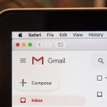 كيف يمكن العودة إلى التصميم التقليدي الخاص بتطبيق البريد الإلكتروني Gmail؟