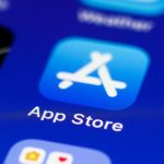 Apple تقوم بإزالة جميع تطبيقات VK الروسية من متجر التطبيقات App Store بشكل مفاجئ بسبب العقوبات الأمريكية!