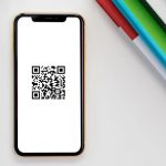كيف تمسح رمز QR Code على iPhone ؟