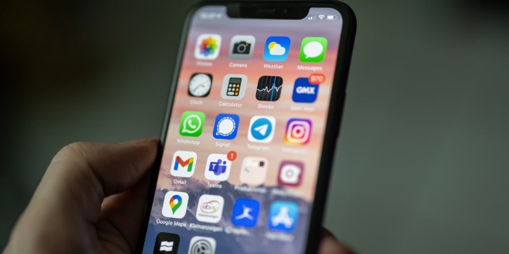 أبحاث وتقارير جديدة توضّح عدم مصداقية شركة Apple حول وعودها التي تتعلّق بالخصوصية!
