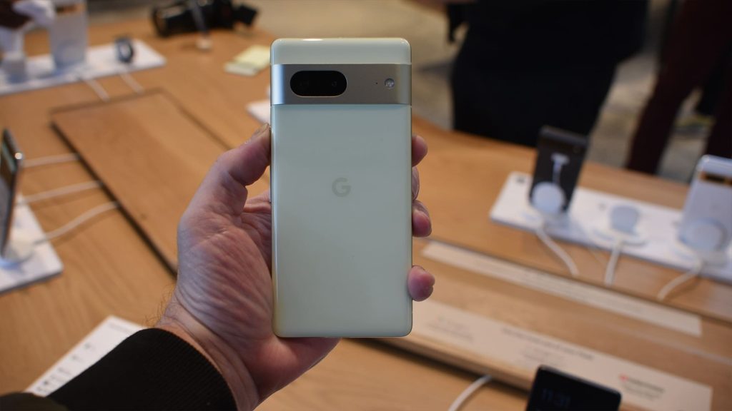 تسريبات جديدة حول هاتف Google المنتظر… ما هي أبرز ميّزات Pixel 7a ؟ تسريبات جديدة حول هاتف Google المنتظر… ما هي أبرز ميّزات Pixel 7a ؟