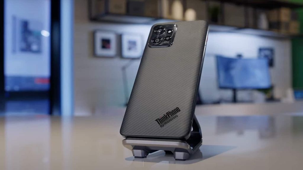 Lenovo تحتفل بمرور 30 عاماً على إطلاق سلسلة ThinkPad عبر إطلاق هاتف ThinkPhone… فما هي أبرز ميّزاته؟ Lenovo تحتفل بمرور 30 عاماً على إطلاق سلسلة ThinkPad عبر إطلاق هاتف ThinkPhone… فما هي أبرز ميّزاته؟