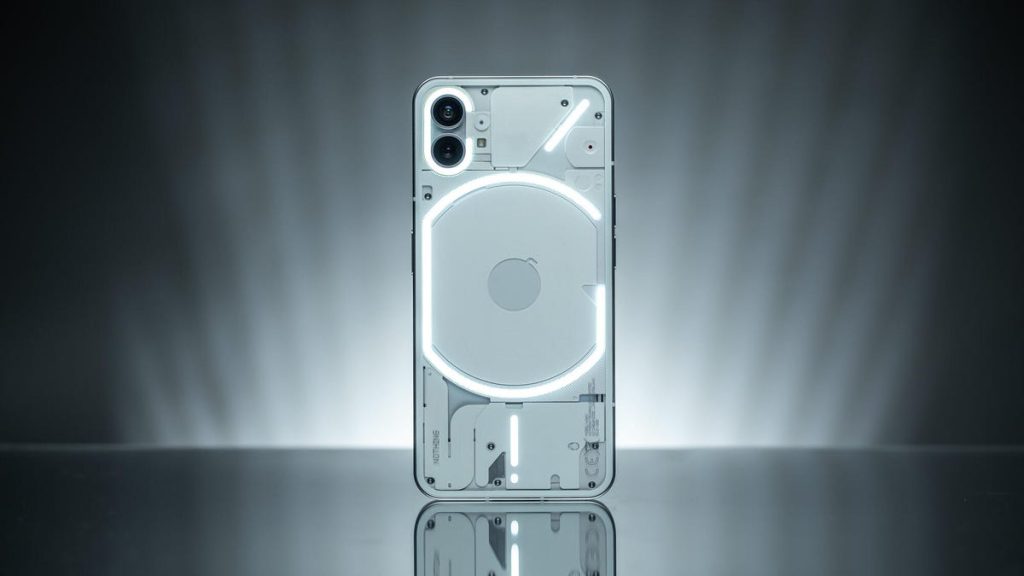 Nothing Phone 2 قد يأتي بمجموعة شرائح أقوى لرفع سقف المنافسة