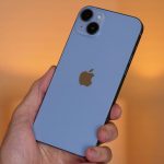 بالرغم من الانتقادات على النسخة الـ Plus من iPhone 14 .. إلا أنه لايزال في قائمة الأعلى مبيعاً عالمياً