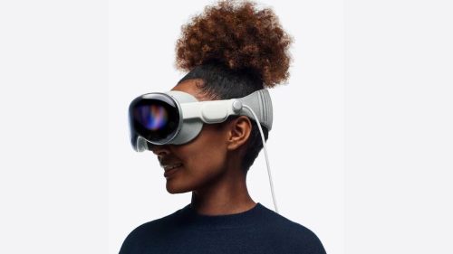 Apple تخطط لإطلاق نسخة من Vision Pro بسعر أرخص في متناول الجميع