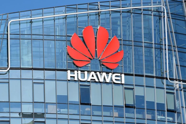 رويترز: هواوي ستطلق هاتفاً ذكياً مزوداً باتصال 5G في وقت لاحق من هذا العام