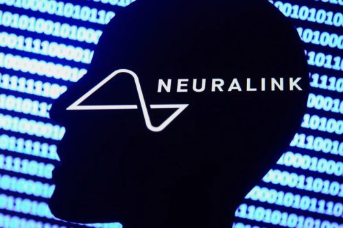 شركة Neuralink تفتح باب الطلبات لإجراء تجارب على البشر
