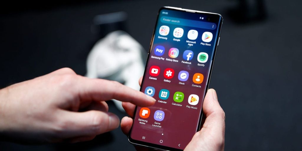كيف تتحقق من استخدام البيانات (الاتصال بالانترنت) على هاتف Android ؟ وكيف تديرها لتعيين حد للاستخدام