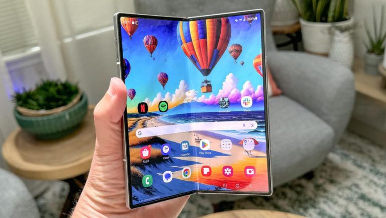 مراجعة هاتف Galaxy Fold 6 القابل للطيّ من سامسونج بمتانته الأعلى وأدائه الأفضل