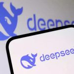 ما هو DeepSeek ولماذا هبطت أسهم التكنولوجيا الأمريكية؟