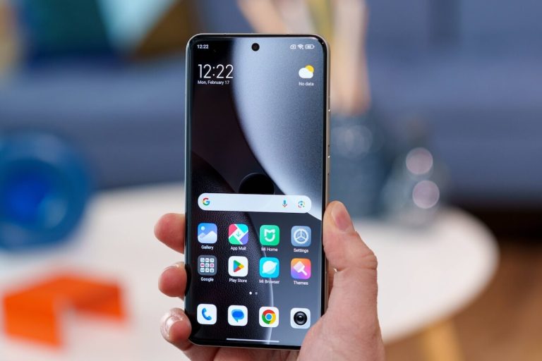 مراجعة الهاتف المميّز Xiaomi 15 Ultra .. كاميرا ممتازة  وأداء منافس