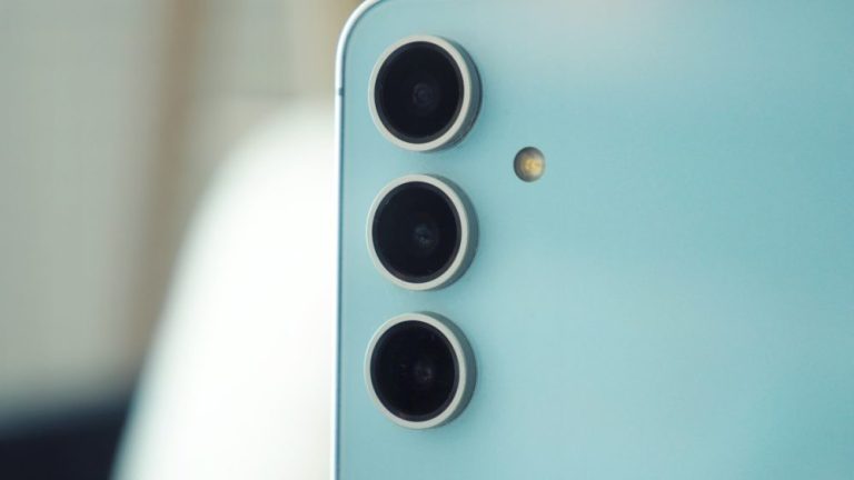 تسريب جديد يشير إلى إطلاق مبكر لهاتف Samsung Galaxy S25 FE