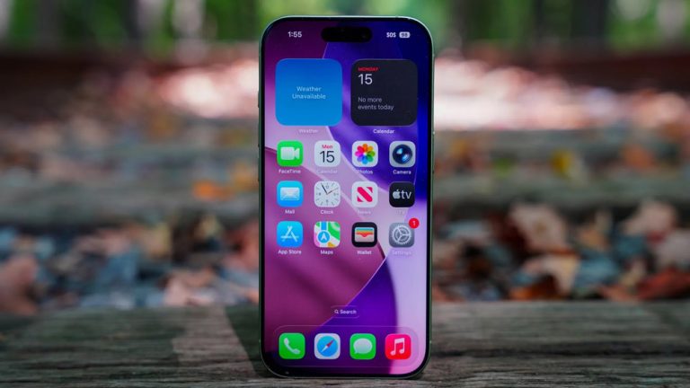 مراجعة الايفون الاساسي الجديد iPhone 17 .. وأولى خطوات ابل باتجاه الذكاء الاصطناعي